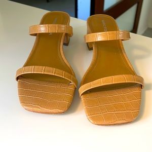Marc Fisher nude sandals! In great condition and only wore twice.